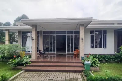 The Lavana Villa Marwah Puncak Hotels in Cisarua