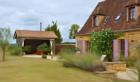 Chambre d'hôtes la Ferme de la Croix. Отели в г. Ле Бюисон-де-Кадуэн