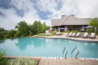 Muskoka Bay Resort - Pools