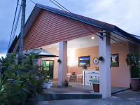 Les Fleurs House - Homestays