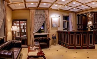 Golden Plaza Hotel