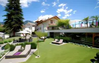 Boutique Hotel Zum Rosenbaum Hotels in Terlan