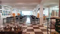 Gallery Lake View Hotel