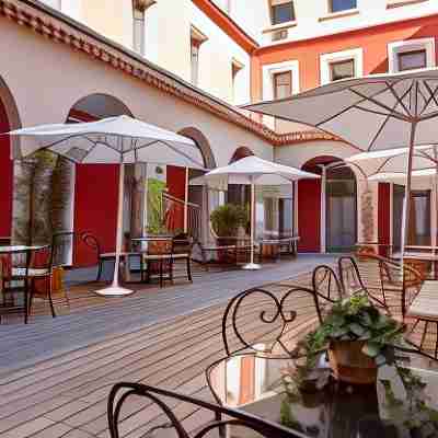 Hôtel de Paris à Sète Hotel Exterior