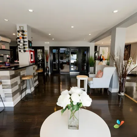 L.A. Sky Boutique Hotel Отели рядом с достопримечательностью «Сенчури-Сити»