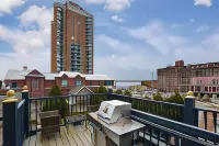 Noble Waterfront Suites Hotels in Brockville