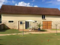 Le Mas des 3 Anes Hotels in Tour-de-Faure