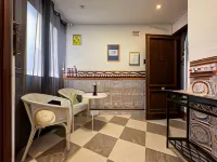 Pensión Recogidas Hotels near Royal Chapel of Granada