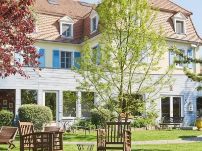 Les Prés d'Ondine Hotel dekat Chapelle Saint Quirin