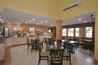 Ramada by Wyndham Santa Fe - Frühstück