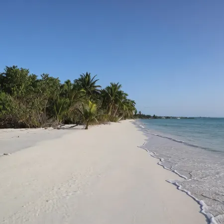 Clouds Beach Retreat Laamu Gan