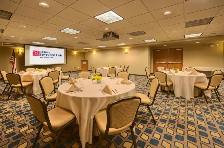 Hilton Garden Inn San Luis Obispo/Pismo Beach Отели рядом с достопримечательностью «Pismo Beach Pier»