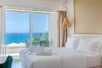 Colonides Beach Hotel Отели в г. Koroni