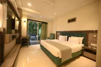 The Mudra Hotel - balcony