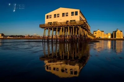 Crashing surf, steps to the sand, Pier BEST CONDO IN OLD ORCHARD BEACH