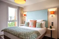 Residhome Paris-Guyancourt Hotels in Voisins-le-Bretonneux