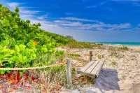 Cozy Cottage  - Minutes from Beaches and Historic Dearborn St!