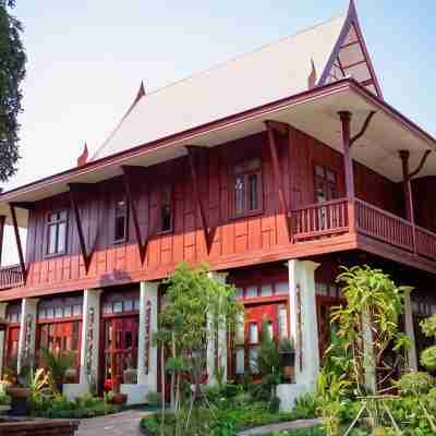 Baan Lhang Wangh, house behind the palace Hotel Exterior