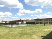 Days Inn by Wyndham Joplin - Pools