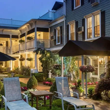Chateau Inn and Suites