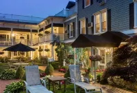 Chateau Inn and Suites