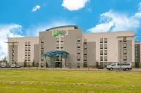 Holiday Inn Express & Suites JACKSON DOWNTOWN - COLISEUM by IHG Hotels near Jackson State University
