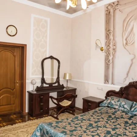 Бристоль Центральная Отели в г. Таганрог