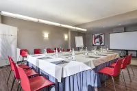 أبارت هوتل أتيكا 21 فاليس فنادق في ساباديل