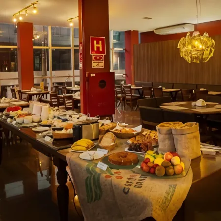 Tryp by Wyndham Varginha Cafe Royal