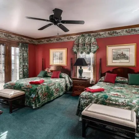 Stunning Golf Views on Pinehurst National No. 9. A Luxurious Retreat Awaits. Отели в г. Пайнхерст