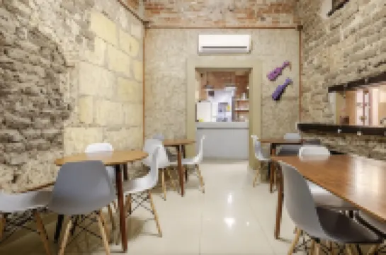 Adhoc Boutique Barrio Antiguo