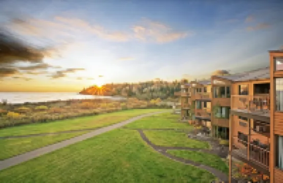 Superior Shores Hotels in Silver Creek Township