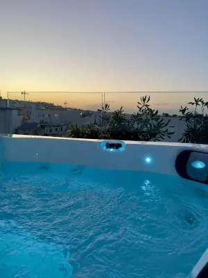 C'Est la VIE Boutik Swieqi Hotel di Iklin