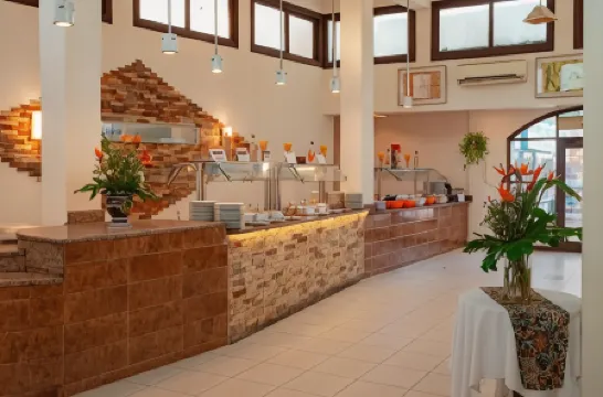 帝國海灘度假村