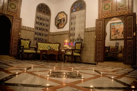 Riad Las MIL y Una Noches Tetuan Отели рядом с достопримечательностью «CTM»