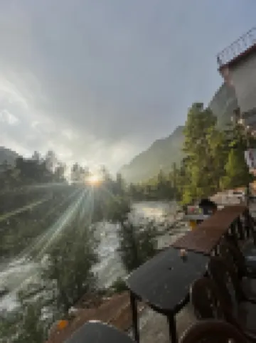 Shanti Cafe & Hostels