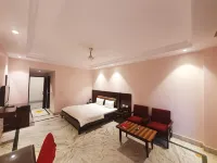 Hotel Shrinath Palace فنادق في Jhansi Rly. Settl