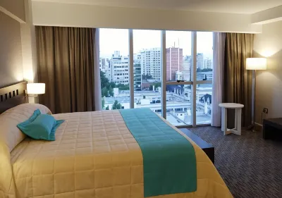 Days Inn & Suites by Wyndham la Plata Hotels near Pineapple Phone