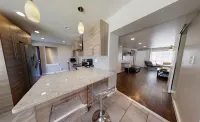 Entire two-unit four-story townhouse, for multi-family vacations; free parking