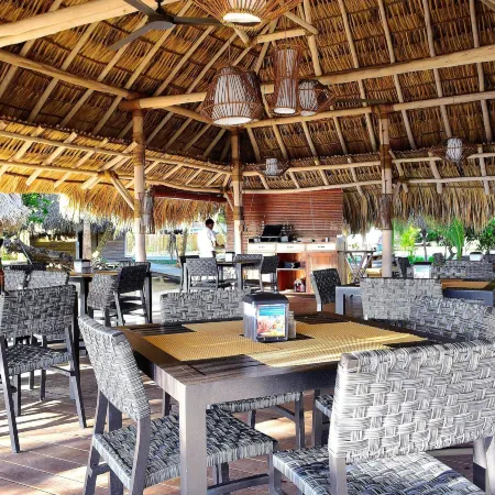 Arenas Beach Hotel