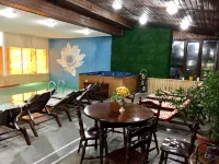 Elegant Lux Hotel - Hot Tub