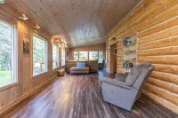 The River House - Private 1.6 acre Upper Kenai Riverfront Home - Cooper Landing
