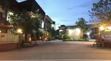 Kidthuengpark Отели рядом с достопримечательностью «Wat Khao Din Yannimit»