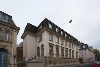 Park Villa Apartments Hotels near Schloss Aschach