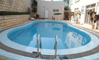 This Wonderful Senior Suite Offers a Great Experience