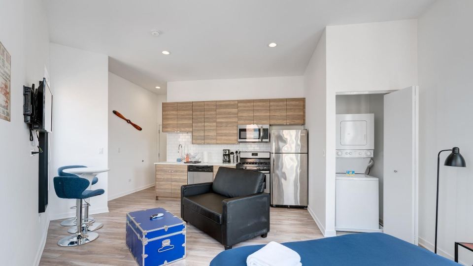 Chicago Third Floor Studio by 747 Lofts