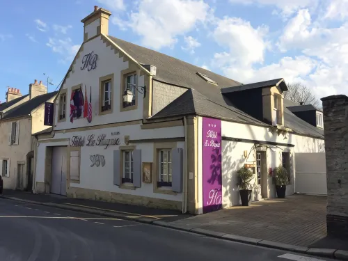Hôtel le Bayeux Hotels in Ellon