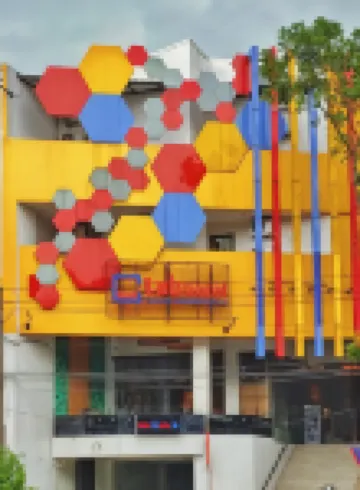 Tabhotel Capsule Bandung Hotels near Sri Baduga Museum