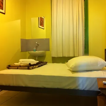 Zeus Hostel โรงแรมใกล้สถานีซินแทกมา