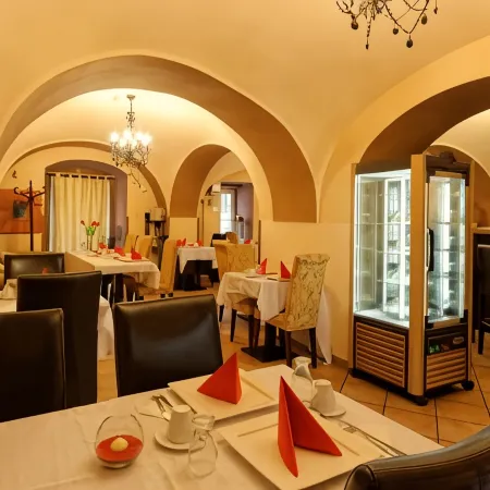 Enjoy Inn